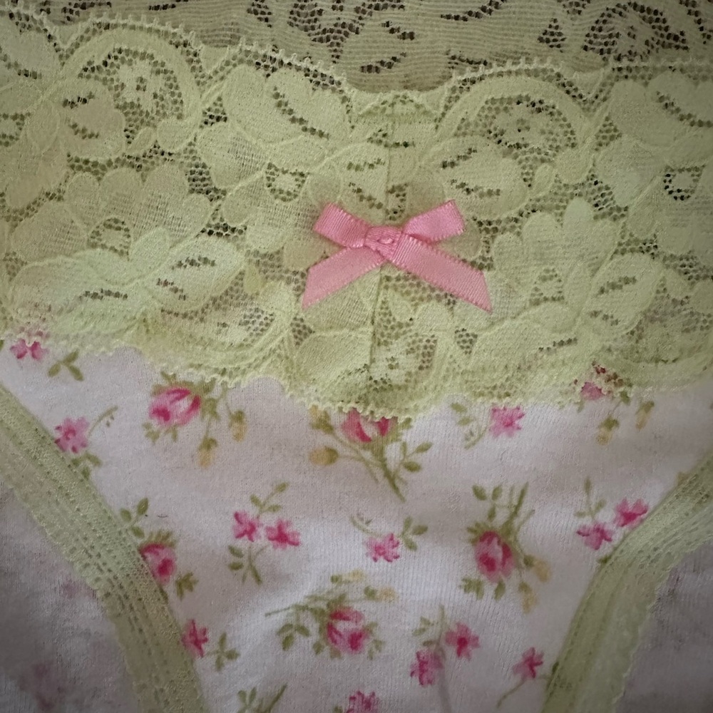Vintage Victoria’s Secret Bikini Underwear Panties (NWOT/NEVER WORN)